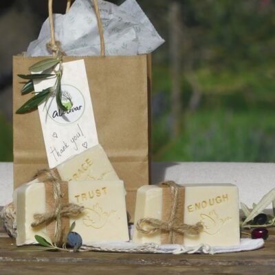 Grace – Trust – Enough | Trío de jabones hechos de Aceite de Oliva Virgen Extra