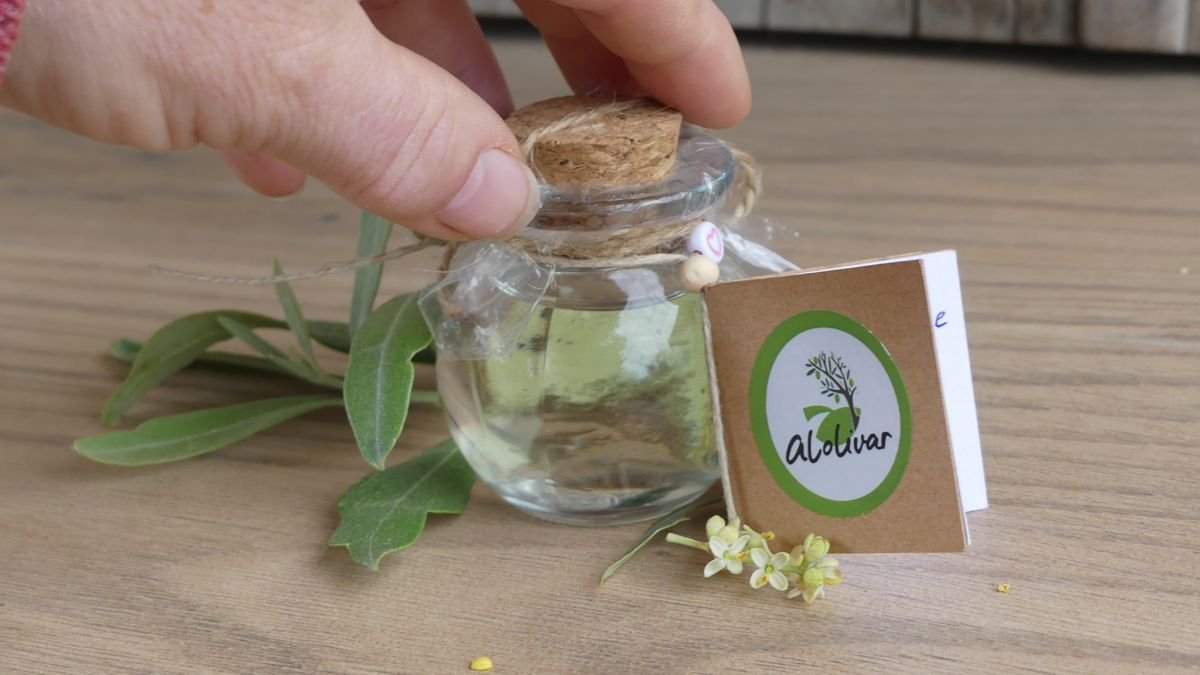 Perfume artesanal inspirado en la flor del olivo (50 ml) - Imagen 3