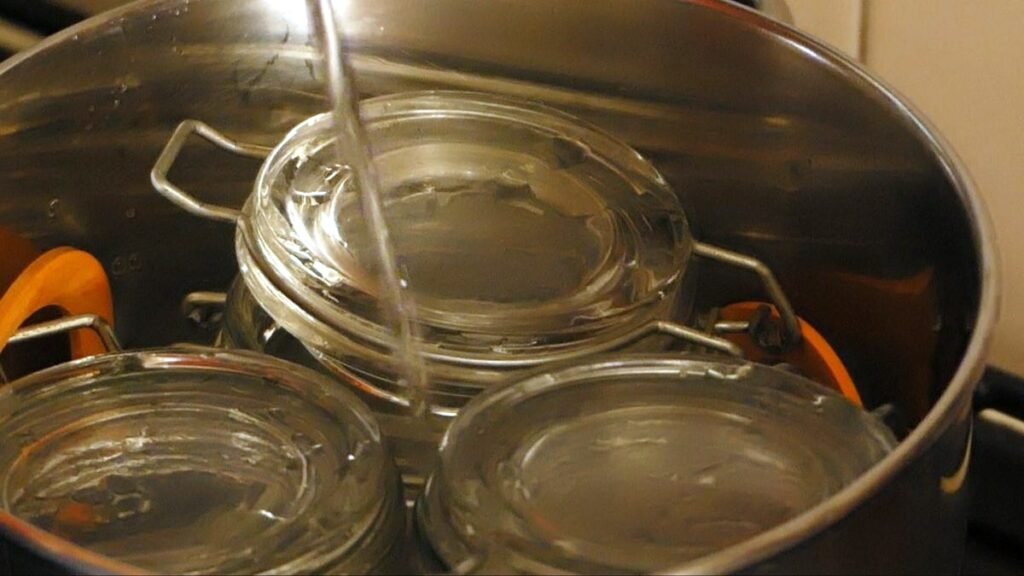 Paso 1 – Esterilizar los tarros