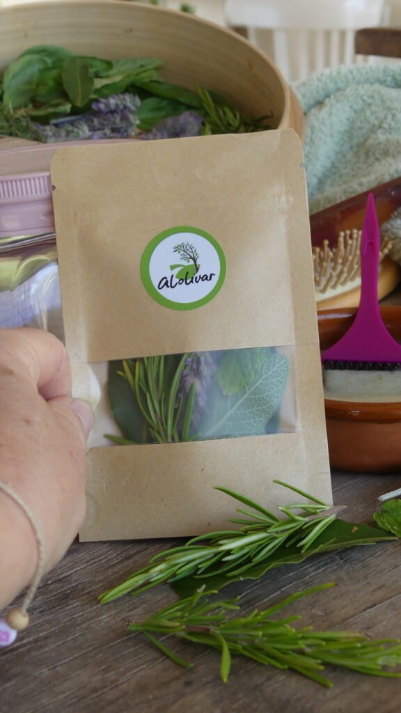kit de hierbas frescas cuidadosamente seleccionado de nuestro olivar para esta receta.